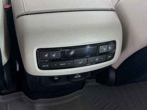 Used 2024 Hyundai Palisade Calligraphy FWD image 28
