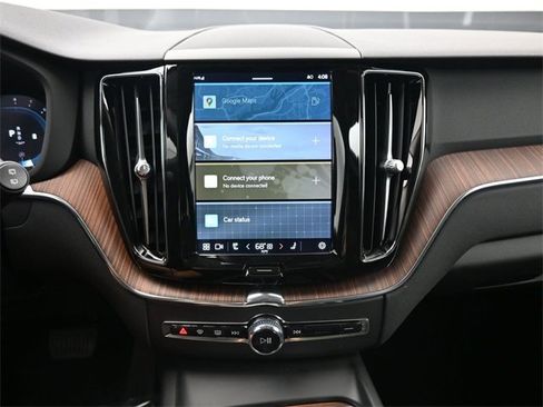 Used 2023 Volvo XC60 B5 Plus w/ Climate Package image 12