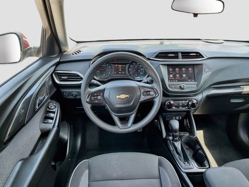 Used 2023 Chevrolet TrailBlazer LT FWD image 21
