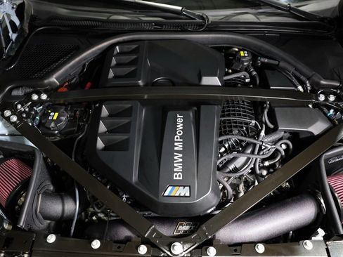 Used 2021 BMW M4 Competition w/ M Carbon Exterior Package image 28