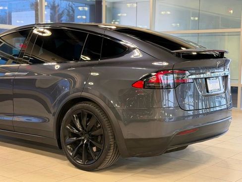 Used 2017 Tesla Model X 90D image 12