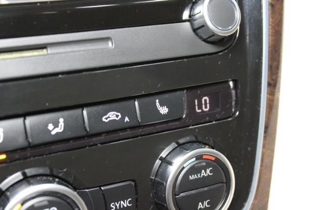 Used 2014 Volkswagen Passat TDI SEL Premium FWD image 17