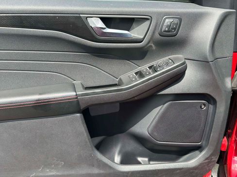 Used 2022 Ford Escape SEL w/ SEL Stealth AWD Package image 14