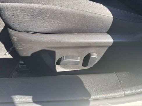 Used 2025 Nissan Altima 2.5 SV FWD image 10