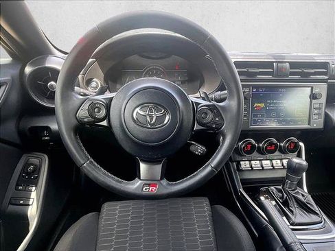Used 2023 Toyota GR86 RWD image 7