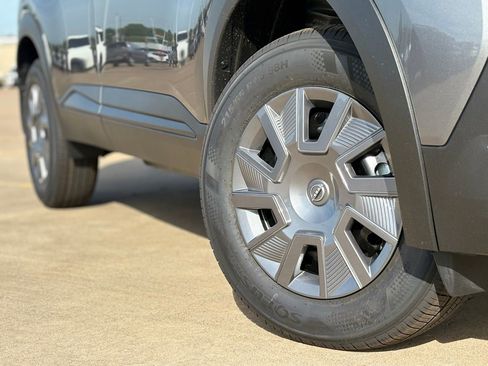 New 2026 Nissan Kicks S image 21