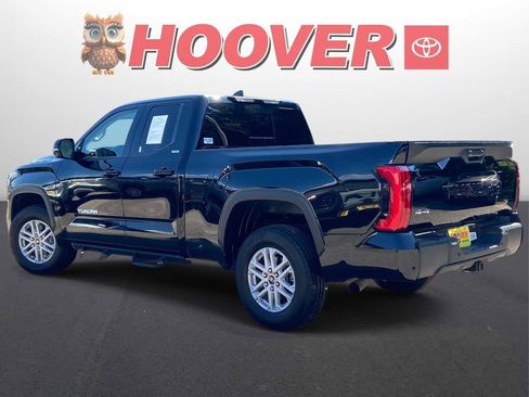 Used 2024 Toyota Tundra SR5 w/ SR5 Premium Package AWD/4WD image 9