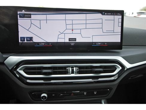 Used 2024 BMW 330i xDrive Sedan w/ Premium Package image 15