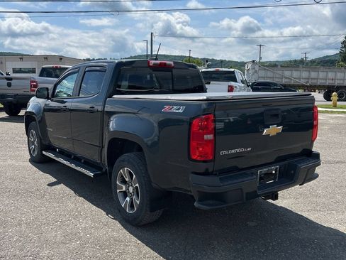 Used 2018 Chevrolet Colorado Z71 AWD/4WD image 2