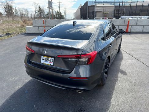 Used 2024 Honda Civic Sport image 6