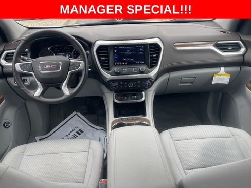 Used 2023 GMC Acadia SLE w/ Driver Convenience Package FWD image 19