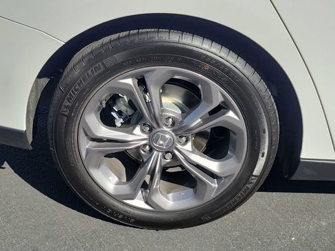 Certified 2024 Honda Accord EX image 7