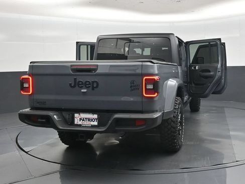 Used 2024 Jeep Gladiator Sport AWD/4WD image 54