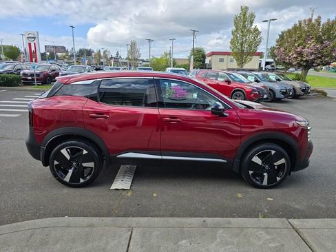 New 2026 Nissan Kicks SR AWD/4WD image 4