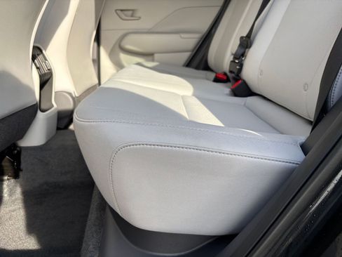 Used 2025 Hyundai Kona SEL image 27