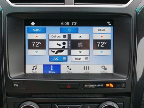 Used 2017 Ford Explorer XLT AWD/4WD image 13
