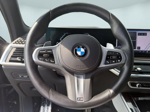 Used 2024 BMW X5 xDrive40i w/ M Sport Package AWD/4WD image 11