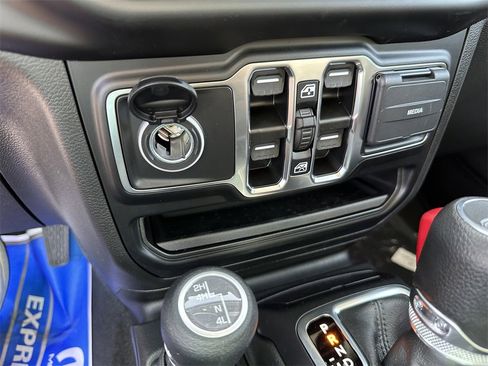 New 2023 Jeep Gladiator Sport image 23