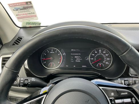 Used 2021 Kia Seltos SX w/ SX Sunroof Package AWD/4WD image 12