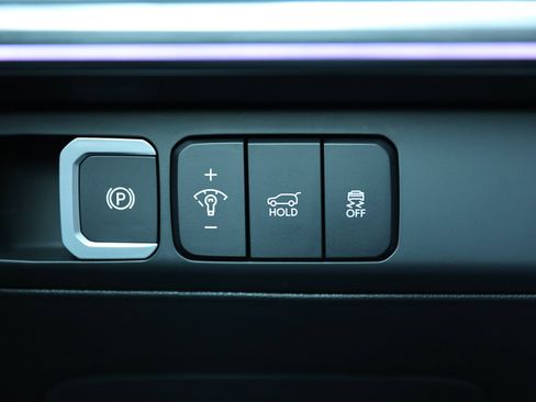 Certified 2025 Hyundai Santa Fe Limited image 35