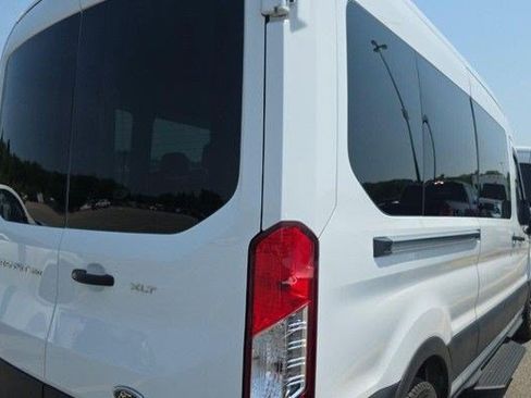 Used 2022 Ford Transit 350 XLT RWD image 3