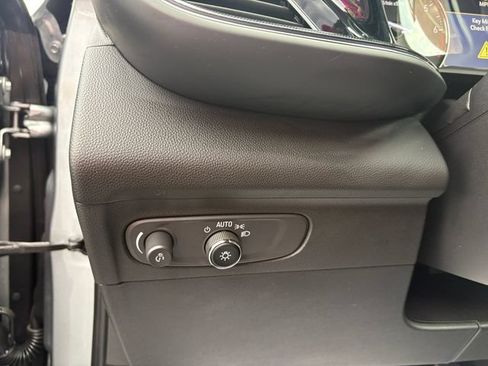 Used 2023 Buick Envision Essence w/ Sport Touring Package AWD/4WD image 20
