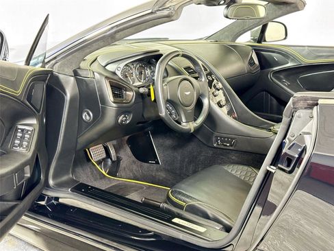 Used 2014 Aston Martin Vanquish Volante image 13