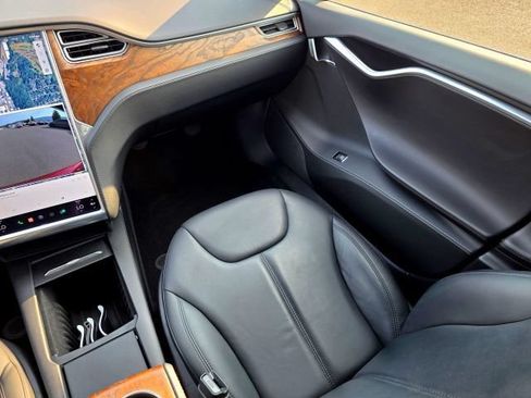 Used 2017 Tesla Model S 60 RWD image 29