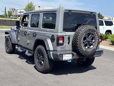 Used 2023 Jeep Wrangler Unlimited w/ Cold Weather Group AWD/4WD image 6
