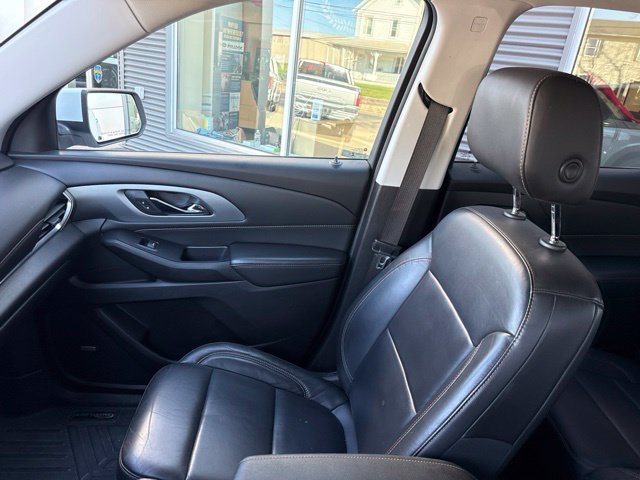 Used 2021 Chevrolet Traverse RS AWD/4WD image 28