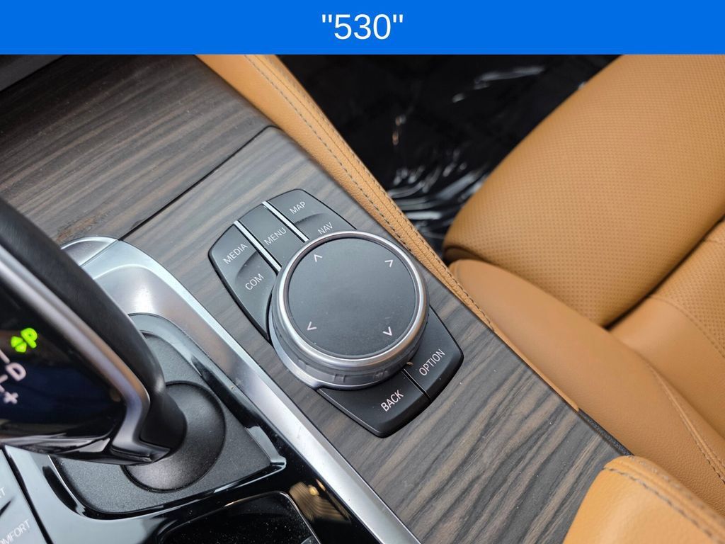 Used 2021 BMW 530i w/ M Sport Package RWD image 25