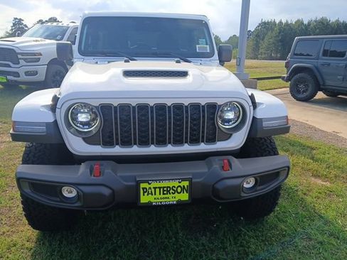 New 2026 Jeep Wrangler Unlimited Rubicon AWD/4WD image 2