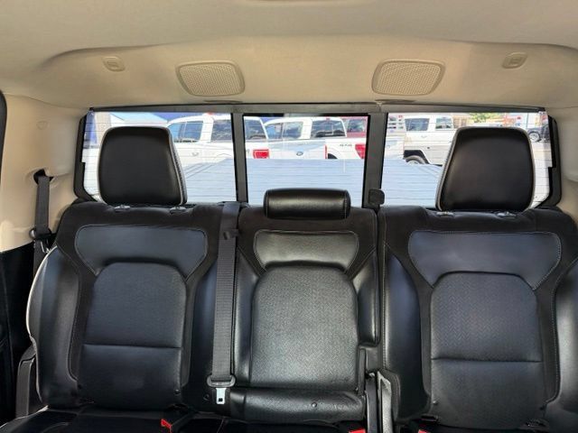 Used 2019 RAM 1500 Laramie AWD/4WD image 29