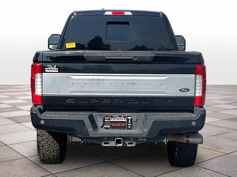Certified 2017 Ford F250 Platinum w/ FX4 Off-Road Package AWD/4WD image 4