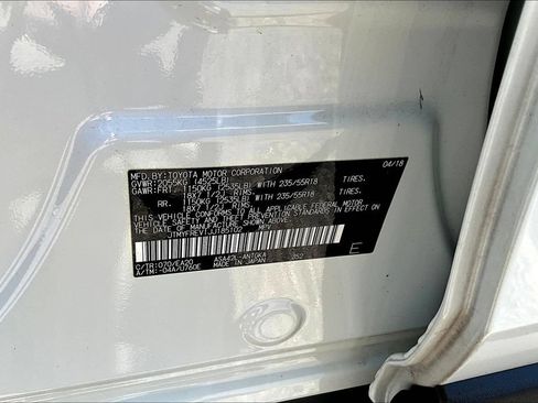 Used 2018 Toyota RAV4 Limited FWD image 21