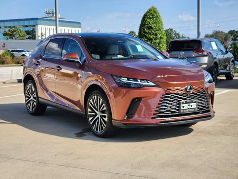 Used 2023 Lexus RX 350 Premium Plus w/ Cold Area Package FWD image 3