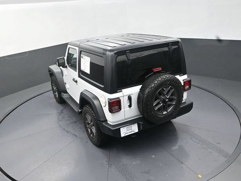 Used 2024 Jeep Wrangler Sport AWD/4WD image 16