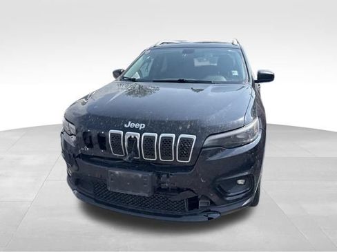 Used 2019 Jeep Cherokee Latitude w/ Popular Appearance Group AWD/4WD image 2