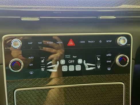 New 2026 Genesis GV80 3.5T e-SC image 14