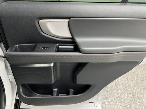 Used 2025 Ford Expedition Active AWD/4WD image 47