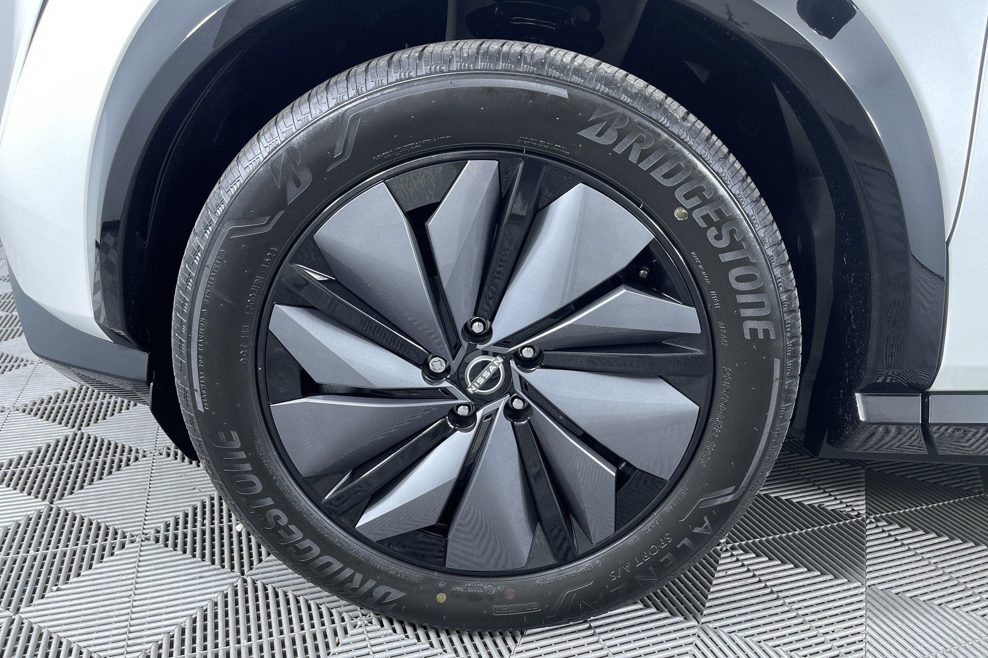 Certified 2024 Nissan Ariya AWD image 26