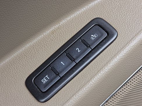 Used 2017 Chevrolet Tahoe LT RWD image 20