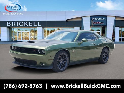 Used 2020 Dodge Challenger R/T Scat Pack RWD image 1