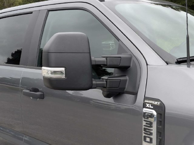 Used 2024 Ford F350 XL w/ 360-Degree Camera Package AWD/4WD image 11