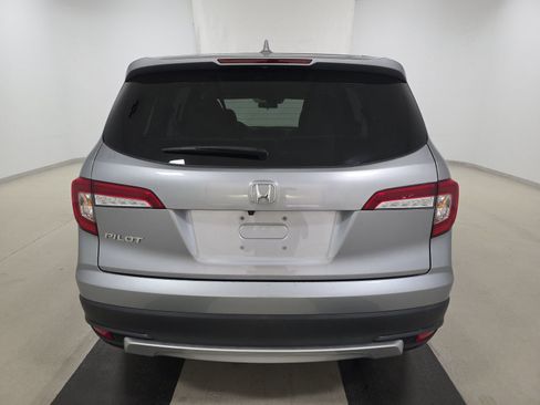 Used 2021 Honda Pilot EX image 6