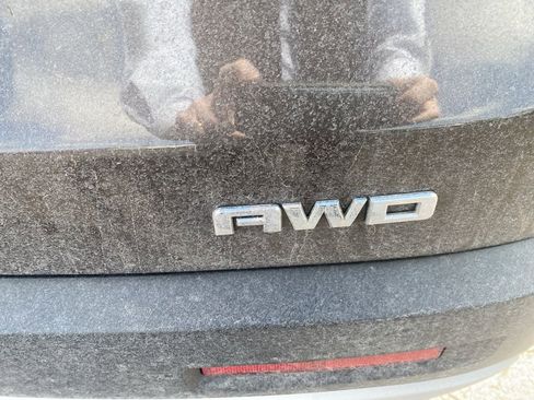 Used 2019 GMC Acadia SLE image 6