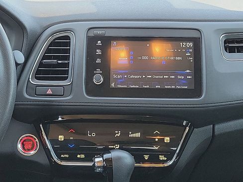 Used 2021 Honda HR-V EX image 10