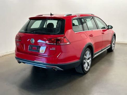 Used 2017 Volkswagen Golf Alltrack SEL AWD/4WD image 32