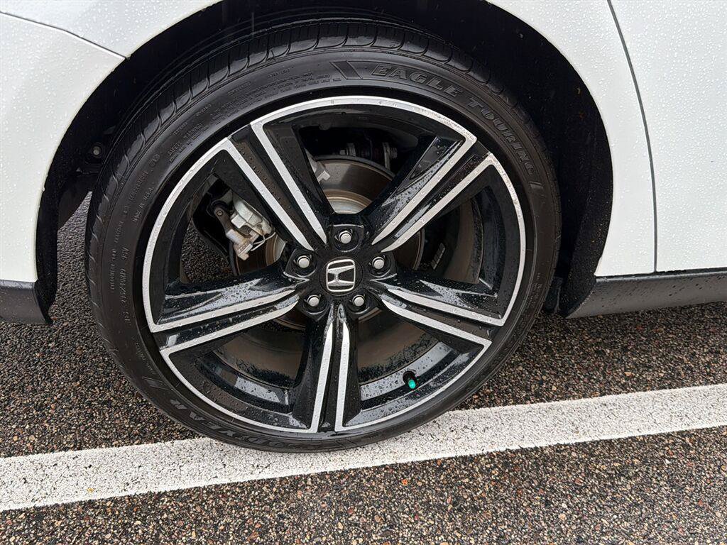 Used 2024 Honda Accord Sport image 9