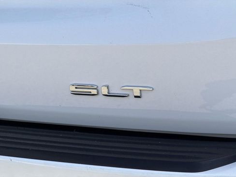 Used 2024 GMC Yukon SLT RWD image 31
